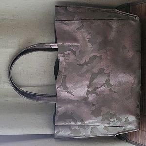 Ampersand as Apostrophee Sideways Tote